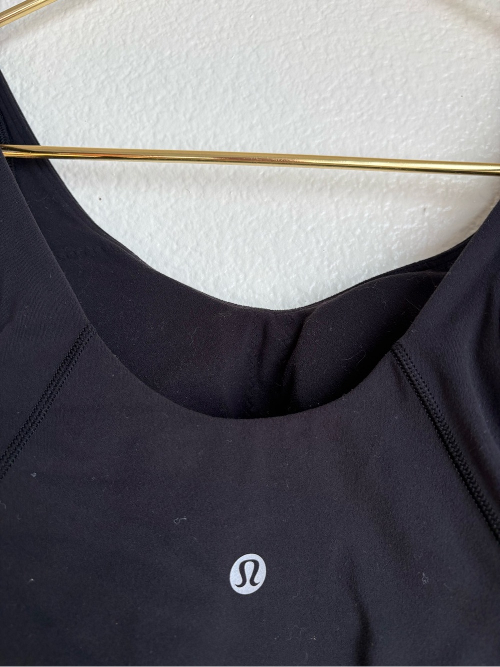 lululemon athletica women’s Black Crop Tank - Picture 3 of 4